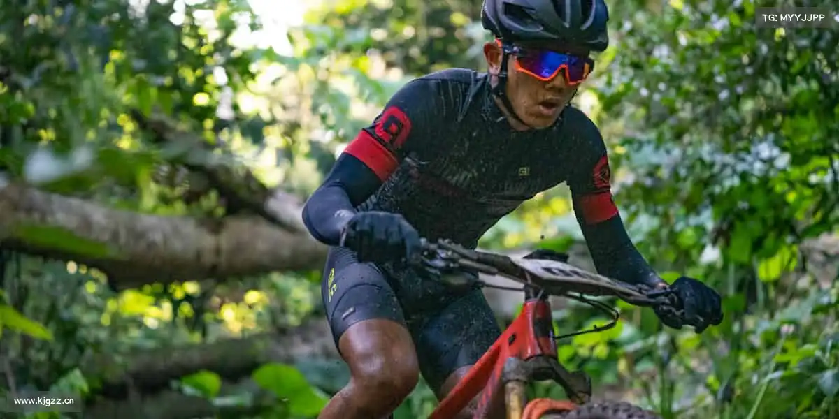 IM电竞团队协作，让胜利的光芒更加闪耀！👥✨